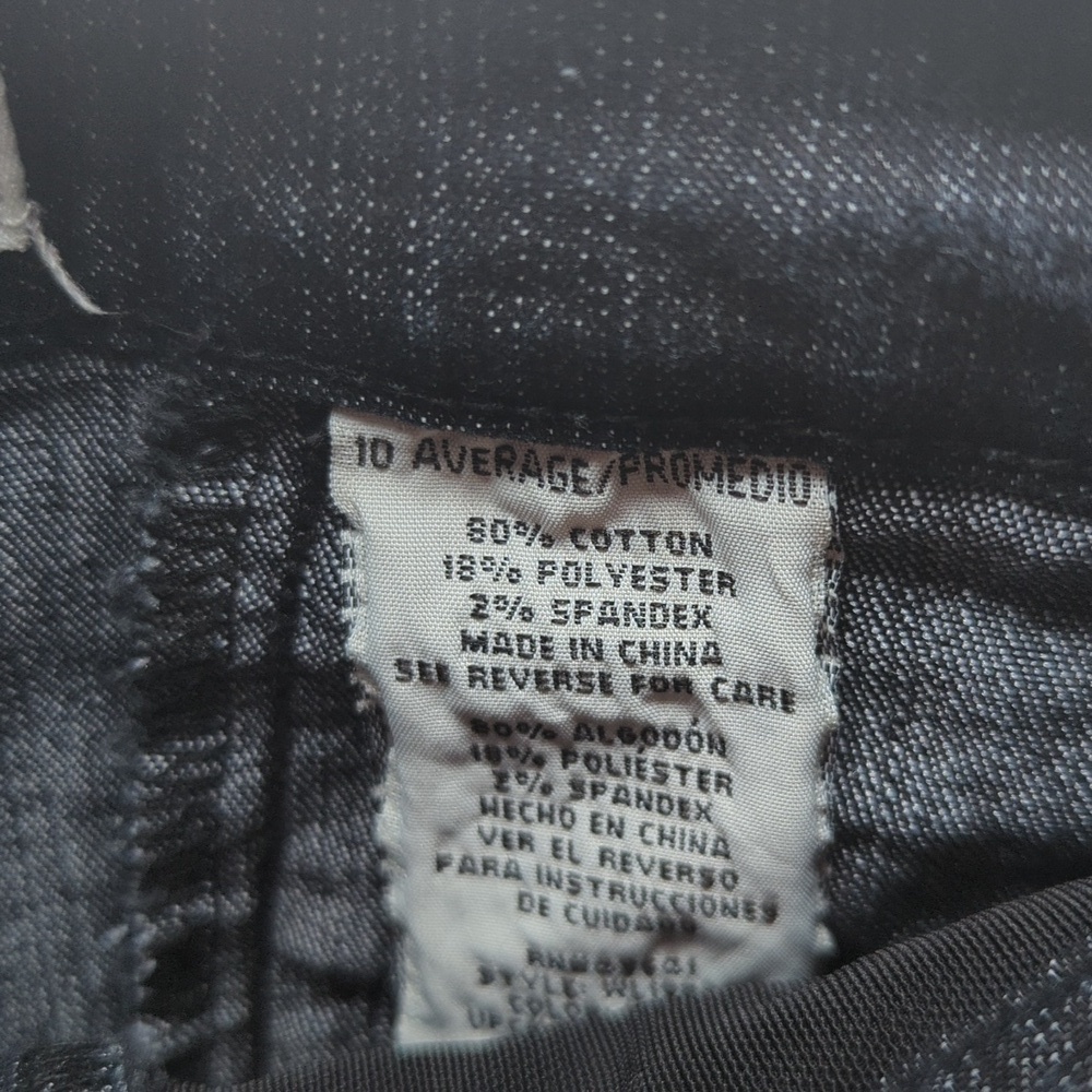 White Stag Denim Capris Dark Wash with Stretch Women's Size 10 - Picture 2 of 5
